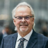 Bruce MacKay