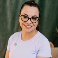 Rebeca Flores