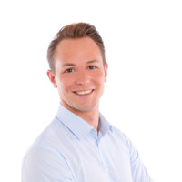 Dr. Arian Kunzelmann