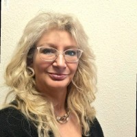 Claudia Pelzl