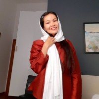 Adela Yari