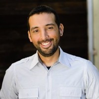 Steve Román