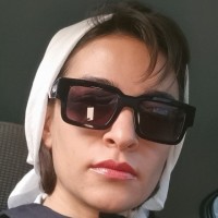 Zoya Hosseinpour