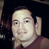 Douglas González R