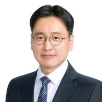 Changwook (Chris) Ryu
