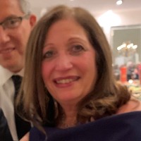 Shari Reisch