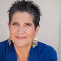 Lois Thompson