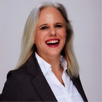 Kelly Bolinger