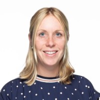 Dr. Bernadette Hoefer-Knudby