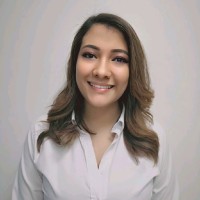 Analee Valdez