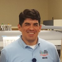 Irving Flores