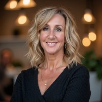 Lisa Cambridge