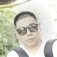 李东勃