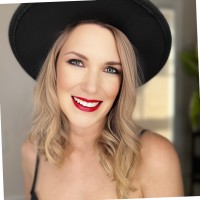 Anna Dineen