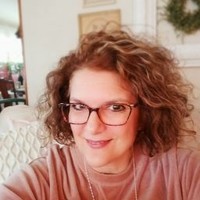Julie Volz