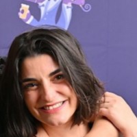 Chloe Dos Santos