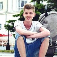 Александр Олейников
