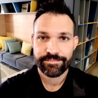 Carlos Juliano L. V. Santos