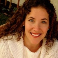 Ellen Lynch