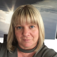 Lynda Hutton