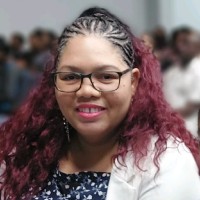 Lori R