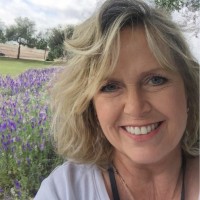 Kathy J Kurtz
