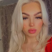 Samantha Lee