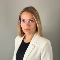 Dóra Várhegyi-Bakró