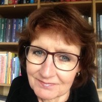 Mette Holm