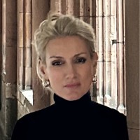 Carmen Radulescu-Devine