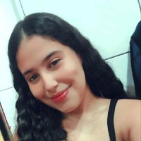 Estefany Soares