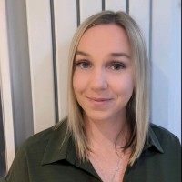 Sophie Henniker (Acma, Cgma)