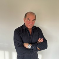 Dr David Poces