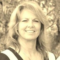 Lisa Long-Doncarlos