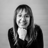 Mélissa Desroches, Cria