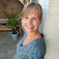 Yvonne Visser