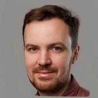 Максим Олейниченко