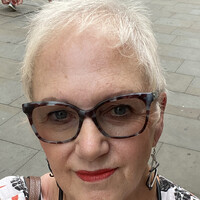 Lesley Geary-Andrews