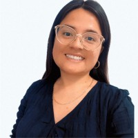 Sthefanie Flores Corrales