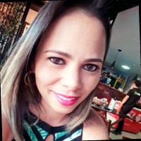 Emanuelle Oliveira