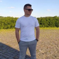 Максим Кучер