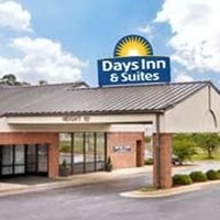 Days Inn And Suites