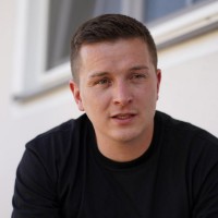 Aaron Troschke