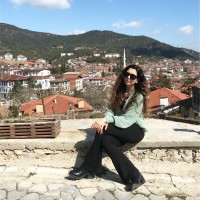 Ezgi̇su Yeni̇