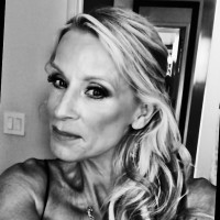 Lesa Scharnett