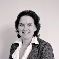 Caroline Lawrence
