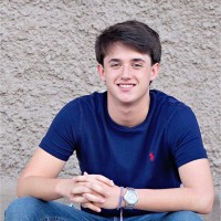 Gavin Mills