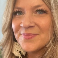 Suzanne Dickey