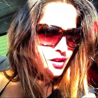 Özlem E.