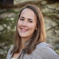 Megan Deboer, Rhia